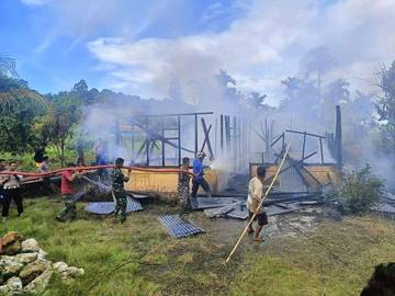 Rumah Anggota DPRD Mentawai di Sikakap Terbakar
