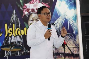 Bupati Minta Pemerintah Prioritaskan Masalah Tanah Mentawai