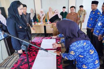Bupati Dharmasraya Lantik Pejabat Baru Perkuat Struktur Birokrasi