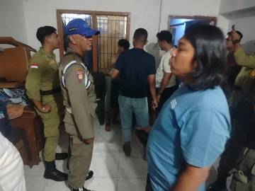 Ambil Tas Milik Pedagang, AN Diamankan Satpol PP
