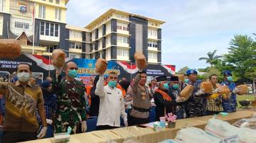Polda Sumbar Ungkap Peredaran Narkotika di Tengah Bencana