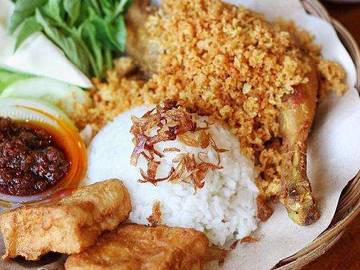 Ayam Goreng Kremes Hidangan Favorit Keluarga