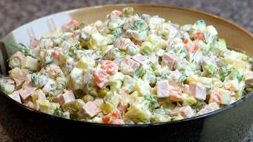 Resep Otentik Salad Olivier Warisan Koki Lucien Olivier