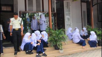 SMPN 1 Padang Manfaatkan Aplikasi Dunsanak Ramah Anak