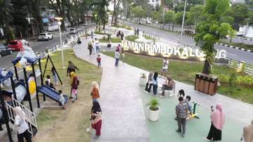 DLH Padang Siagakan Petugas Kebersihan di Taman Kota 