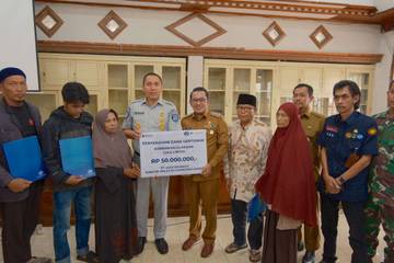  Keluarga Korban Kecelakaan Panyalaian Terima Santunan
