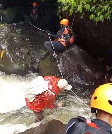 Tim SAR Lanjutkan Pencarian Pria Hanyut di Solsel