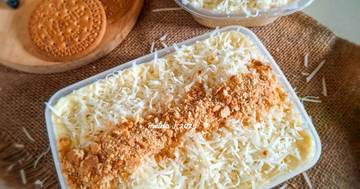 Dessert Manis Lembut dengan Warna yang Menggoda