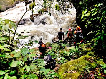 Pencarian Warga Kerinci Dilaporkan Hanyut di Solsel, Dihentikan