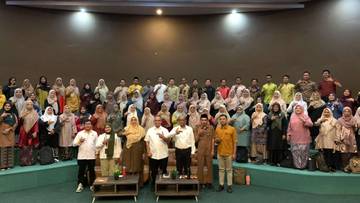 Guru TIK di Padang Diajarkan Membuat Animasi