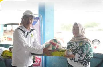 Disbudparpora Palangka Raya Salurkan Bantuan Olah Raga