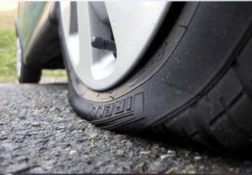 Tips Bila Tiba-Tiba Pecah Ban Mobil