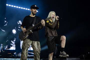 Lirik Lagu Baru Linkin Park 'Up From The Bottom'