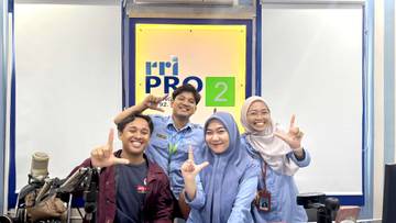 Pemuda Inspiratif, Membangun Komunitas Literasi dan Lingkungan