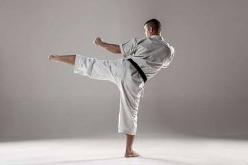 Karate Membentuk Karakter Anak Sejak Dini