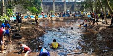 Lomba Tangkap Ikan Jadi Daya Tarik Masyarakat