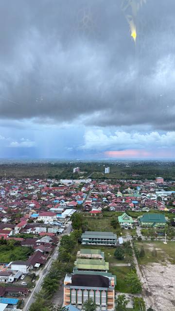 Menara Masjid Darussalam Destinasi Wisata di Kota Palangka Raya