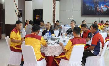 Kapolda Kalteng Dukung Pembinaan Atlet Voli Daerah
