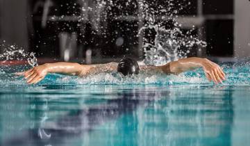 Tips Belajar Berenang yang Efektif 
