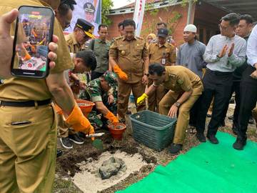 ‎Peletakan Batu Pertama dan Peluncuran Kampung UMKM Misik