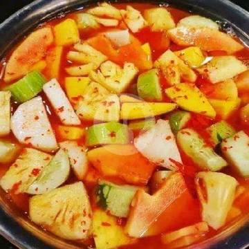 Pelaku UMKM Ingin Lestarikan Kuliner Indonesia Rujak Asinan 