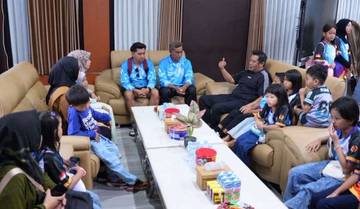 Wabup Barut Lepas Atlet Batara Swimming Club