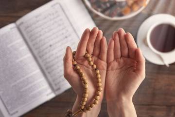 Perintah Berselawat Jatuh di Bulan Syakban