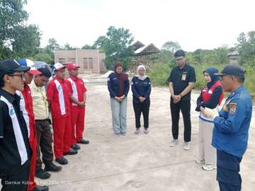 Damkar Kobar Beri Pelatihan Pemadaman Api Petugas SPBU