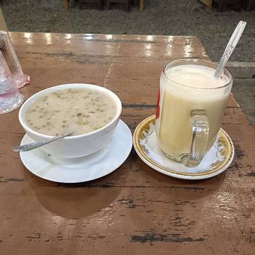 Kuliner Bubur Kacang Hijau Pilihan untuk Menghangatkan Tubuh