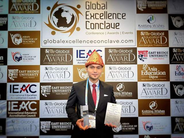 Guru MAN 3 Palembang Raih Penghargaan Internasional