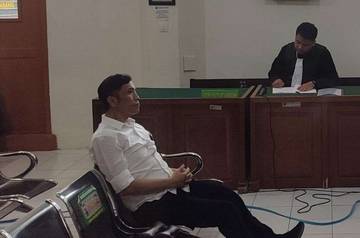 Deliar Marzoeki Jalani Sidang Perdana Dugaan Korupsi
