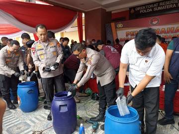 Polda Sumsel Musnahkan 17 Kg Sabu dan Ekstasi