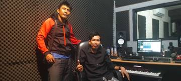 Hobby Musik, Abi Fokus Lakoni Komposer Musik