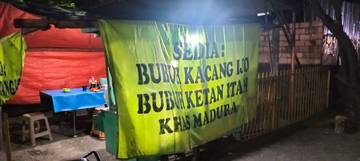 Bubur Kacang Ijo Pakde Legend, Jajanan Kuliner Malam