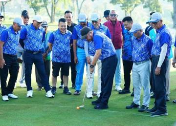 Turnamen Golf Warnai HUT ke-1342 Palembang