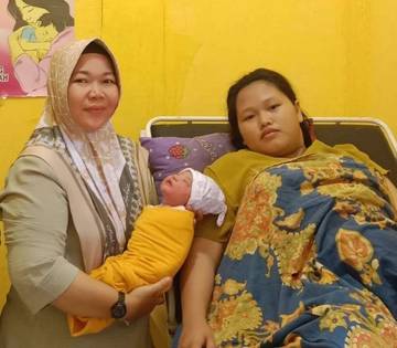 Cerita Bidan Desa Siaga Layani Kesehatan Umum