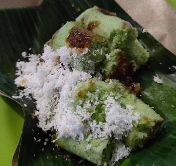 Kue Putu, Jajanan Tradisional yang Penuh Kenangan