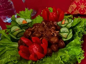Gurihnya Bakso Mercon Pedas Manis yang Menggugah Selera