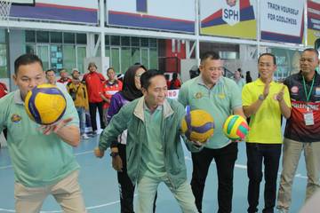 Wali Kota Buka Turnamen Voli ASN Palembang