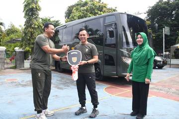 Kodam II/Sriwijaya Serahkan Bantuan Bus Operasional Persit