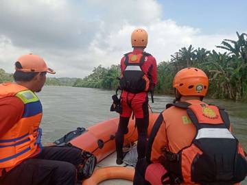 Pemain Angklung Tenggelam di Sungai Musi Empat Lawang