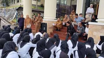 Ratusan Guru Honorer Minta Status Tak Dihapus dari Dapodik