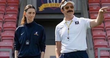 Apple TV Rilis Foto First Look Serial Ted Lasso 