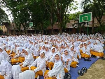 OSIS SMAN 1 Kayuagung Gelar Ragam Kegiatan Keagamaan 