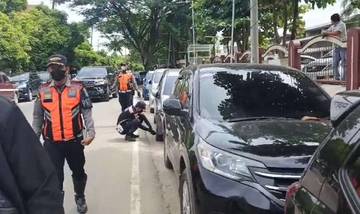 Parkir Liar Picu Kemacetan di Sekitar RSMH Palembang