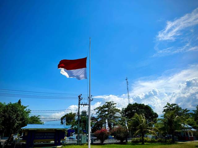 Mengenang G30S, Pahami Makna Bendera Setengah Tiang