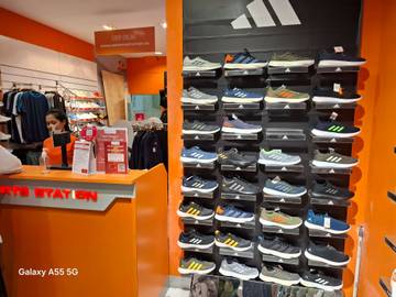 Sneakers, Sepatu Fleksibel Ikuti Perkembangan Jaman