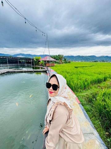 Gubuk Koi Zakheus, Wisata Kuliner di Tengah Sawah