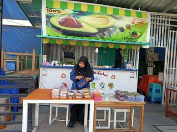 Penjual Risol Mayo Raup Untung Berlipat saat Ramadan
