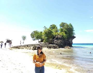 Wisata Pantai Bambarano yang Memukau di Kabupaten Donggala